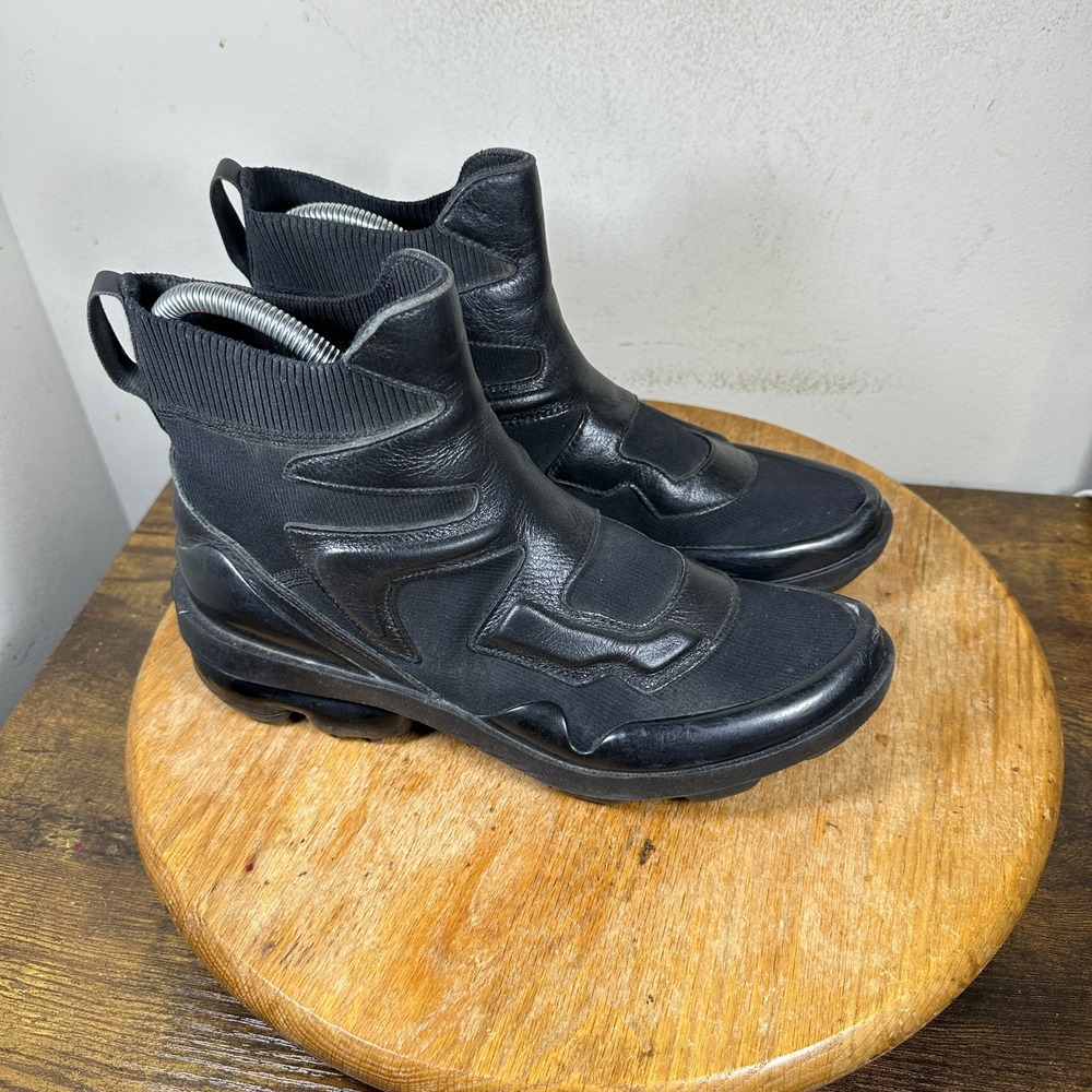Nike Air VaporMax Light II Black Sneakers Boots Womens Size 8.5 AO4537-001